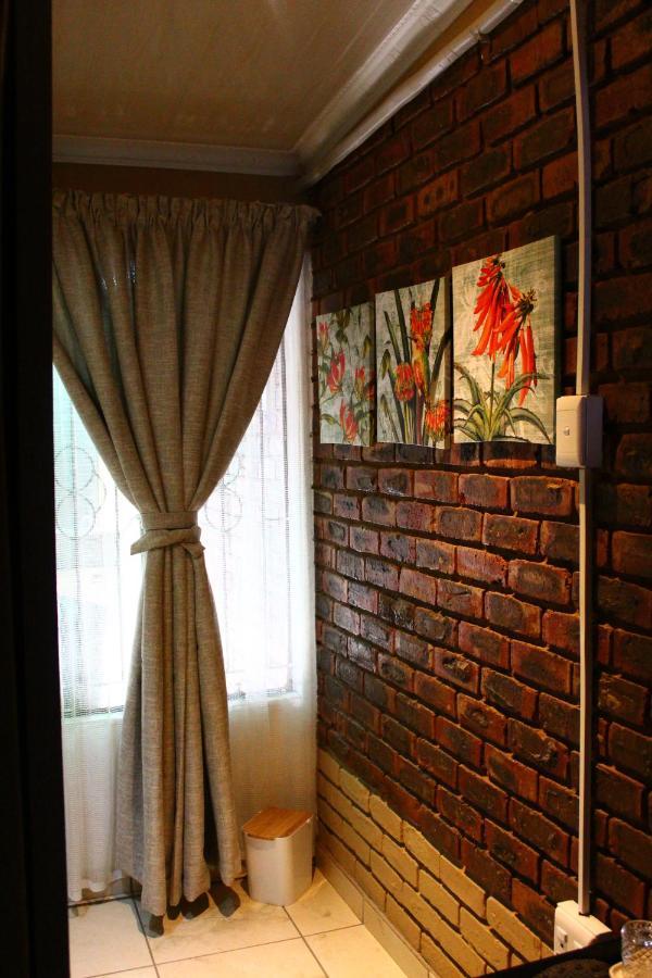 Alternative B&B In The Township Potchefstroom Luaran gambar